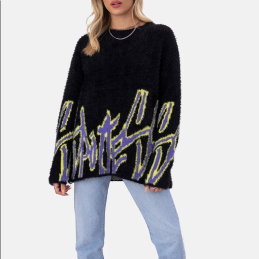 Oversized Graphic Sweater